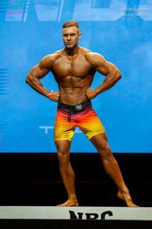 MEN'S PHYSIQUE +179